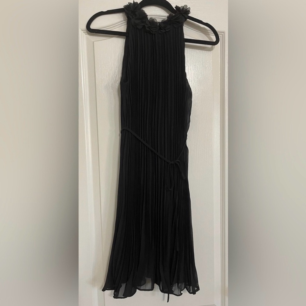 Chic Black Pleated Midi Dress